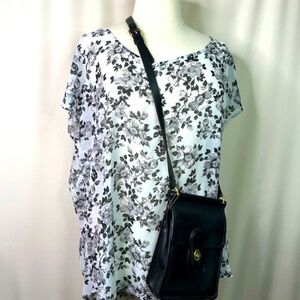 Torrid‎ Plus Size 3 3X Top Sheer Black and White Floral Blouse